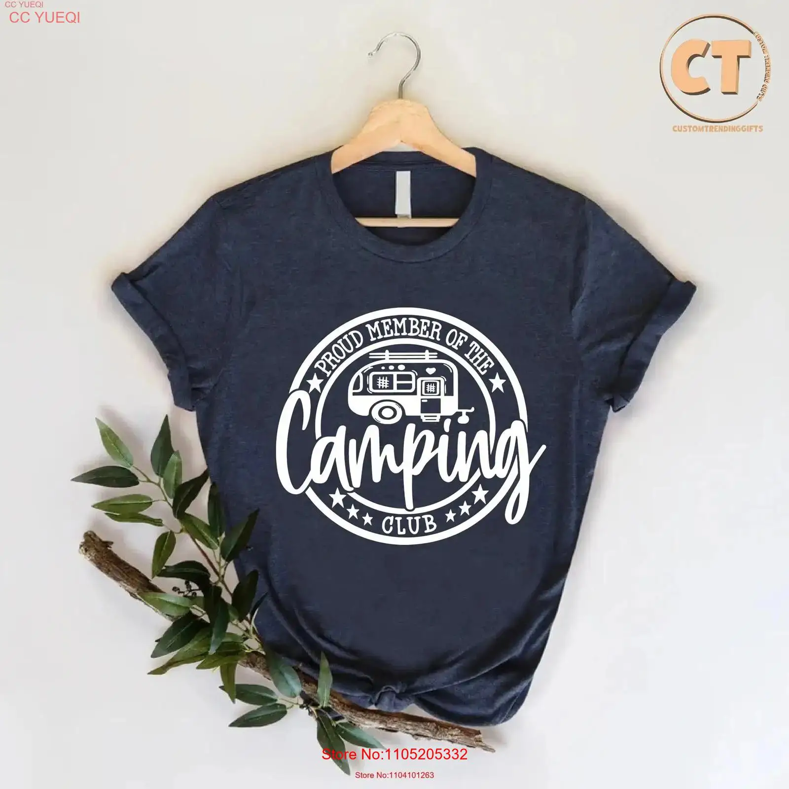 Outdoor Adventure Club - เสื้อยืดสมาชิกแคมป์ปิ้งคลับ สำหรับคนรักการตั้งแคมป์กลางแจ้ง ผจญภัยกลางธรรมชาติ สไตล์วินเทจ ผ้าซักแล้วยืดได้ เสื้อผ้าดีไซเนอร์